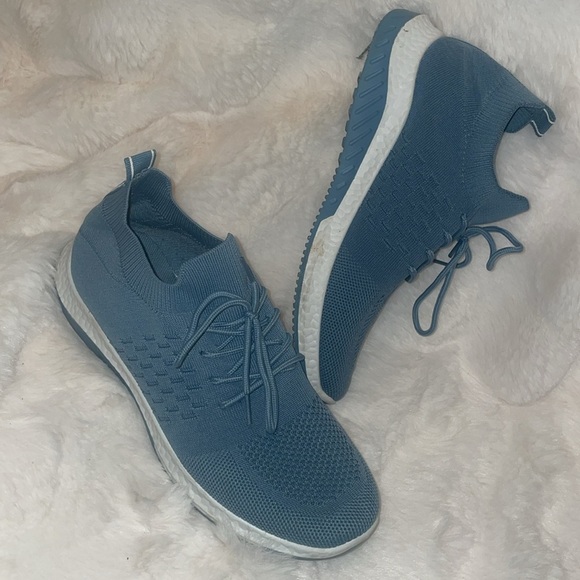 Danskin Women's Free Lace-up Blue Sneakers Size 10​ - Picture 3 of 9